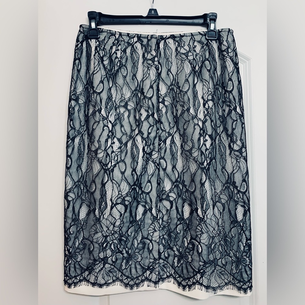 ANN TAYLOR Black Lace Pencil Skirt - Picture 2 of 8
